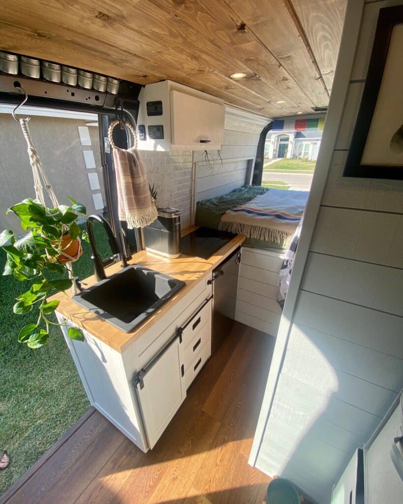 2021 Ram Promaster w/ Shower - Vanlife Trader