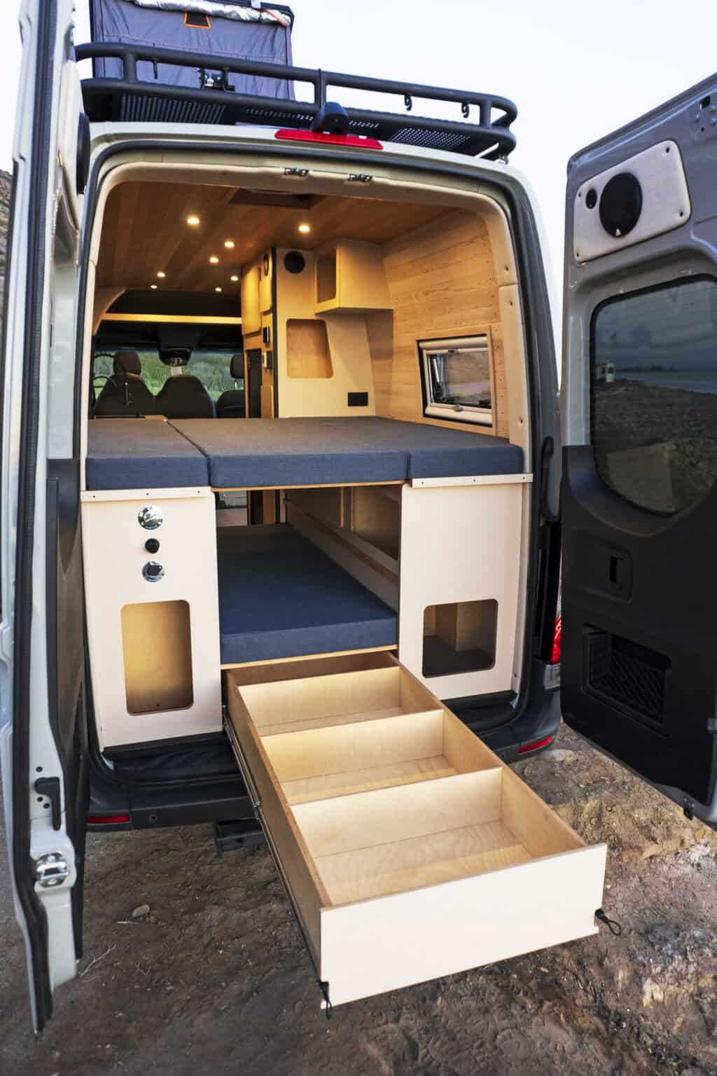 Atlas Vans - Vanlife Trader