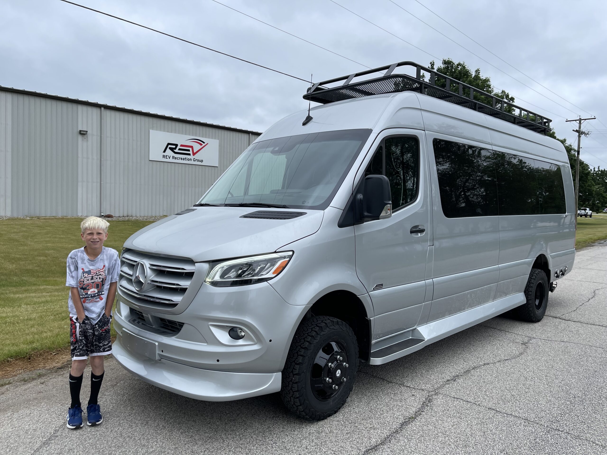 2022 Mercedes MIDWEST AUTO DESIGN SPRINTER AWD Vanlife Trader