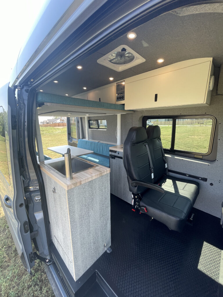 Avl Rig AVC RIG - Vanlife Trader