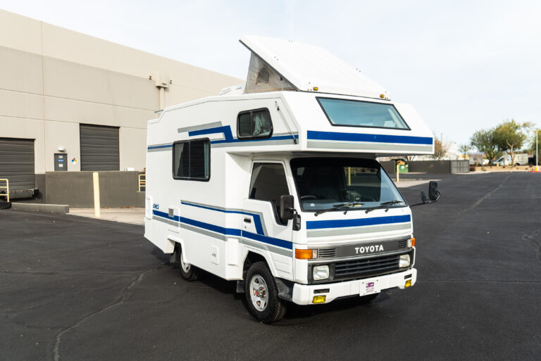 1993 Toyota Hiace 4WD Diesel RV Camper - Vanlife Trader