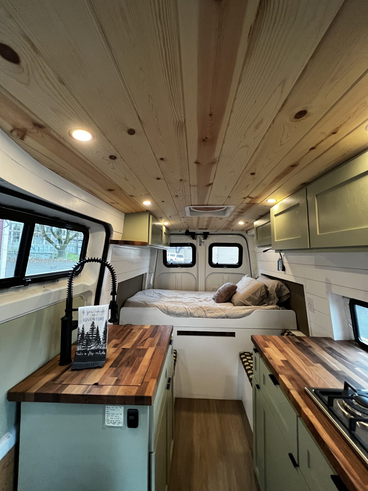 Visual Reference: 2018 Nissan Nv2500 Luxury Off Grid Camper Van