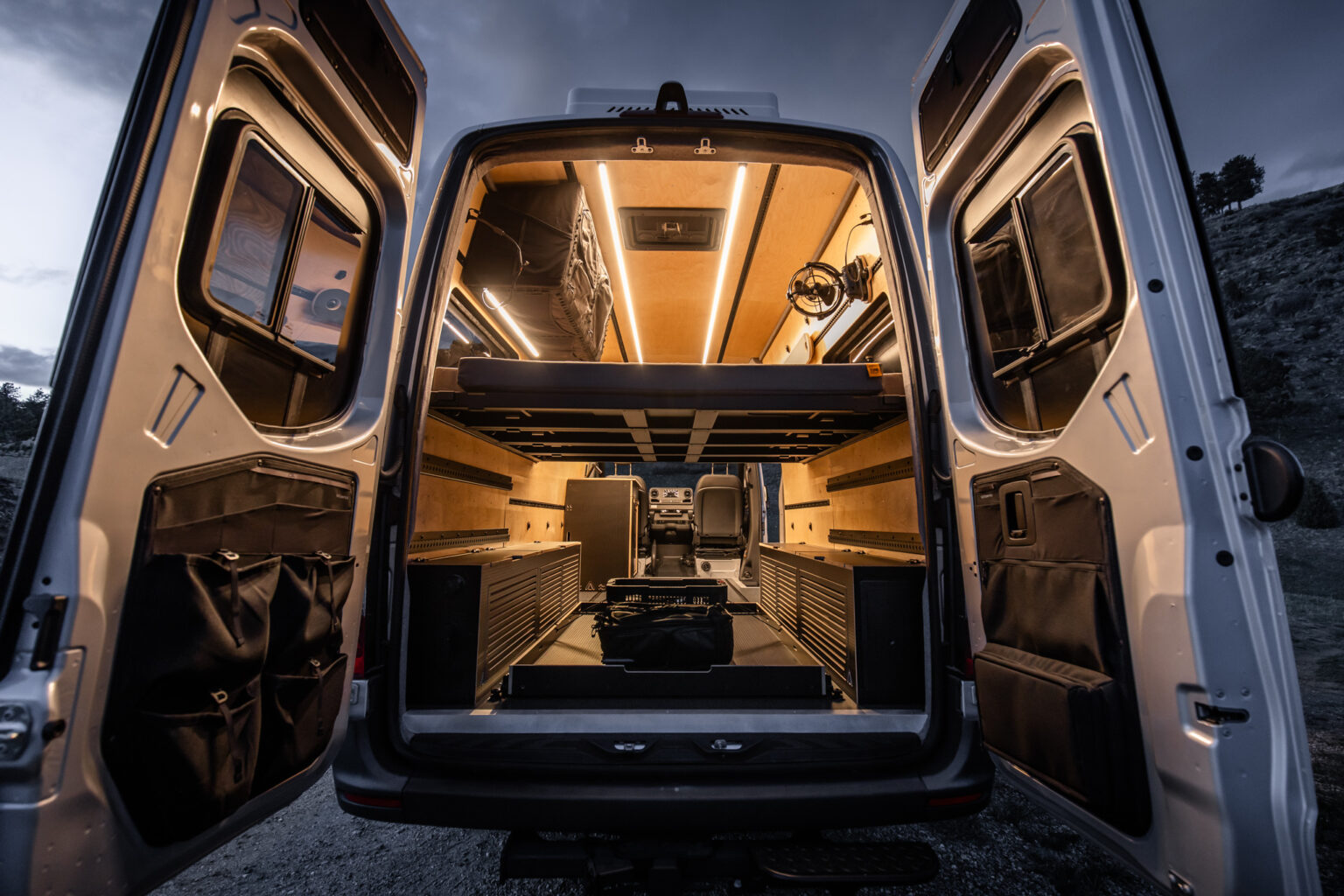 MODULAR Mercedes Sprinter 4×4 New Build - Vanlife Trader