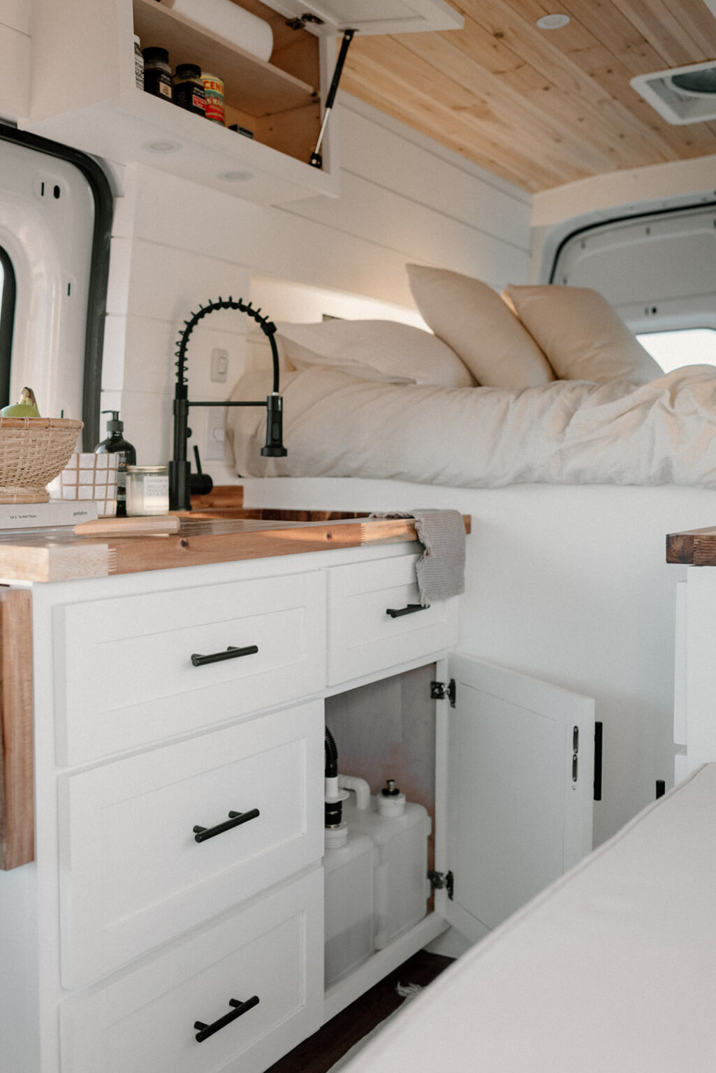 Gallery Detail: 2021 Ford Transit Awd High Roof Off Grid Luxury Adventure